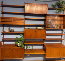 Load image into Gallery viewer, Poul Cadovius, Royal System, Wandsysteem