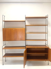 Afbeelding in Gallery-weergave laden, Teak Wall System by Hilker