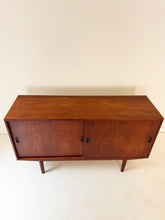 Load image into Gallery viewer, Deens Vintage Dressoir, Børge Mogensen