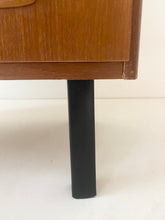 Afbeelding in Gallery-weergave laden, Zweeds Teak Ladekast / Commode