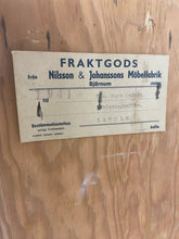 Afbeelding in Gallery-weergave laden, Zweeds Vintage Dressoir, Svensk Möbelindustri