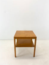 Load image into Gallery viewer, Berken Bijzettafel