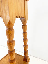 Afbeelding in Gallery-weergave laden, Vintage Plantenstandaard uit Zweden