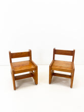 Afbeelding in Gallery-weergave laden, Vintage Kinderstoelen (set van 2)