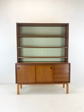 Afbeelding in Gallery-weergave laden, Zweedse Teak Wandkast / Boekenkast