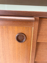 Afbeelding in Gallery-weergave laden, Zweedse Teak Wandkast / Boekenkast