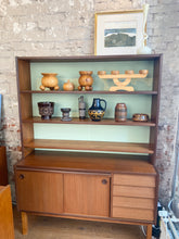 Afbeelding in Gallery-weergave laden, Zweedse Teak Wandkast / Boekenkast