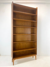 Afbeelding in Gallery-weergave laden, Vintage Teak Boekenkast