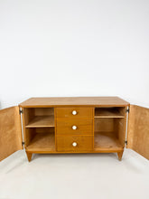 Afbeelding in Gallery-weergave laden, Zweedse Vintage Kast