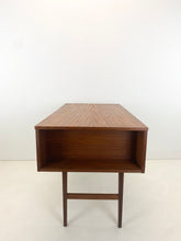 Afbeelding in Gallery-weergave laden, Vintage Teak Bureau