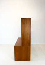 Load image into Gallery viewer, Laag Teak Boekenkast