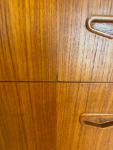 Afbeelding in Gallery-weergave laden, Zweeds Tallboy Ladekast