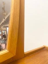 Load image into Gallery viewer, Teak Kaptafel uit Zweden