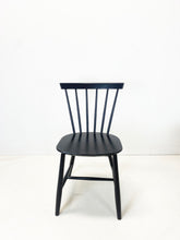 Load image into Gallery viewer, FDB Møbler Spijlenstoelen, 1960s