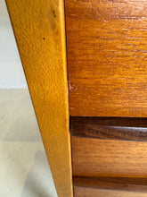 Afbeelding in Gallery-weergave laden, Zweeds Teak Bureau