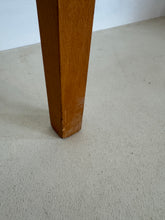 Afbeelding in Gallery-weergave laden, Zweeds Teak Bureau