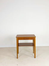 Afbeelding in Gallery-weergave laden, Vintage Teak Nachtkastje