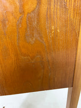 Load image into Gallery viewer, Vintage Nachtkastje