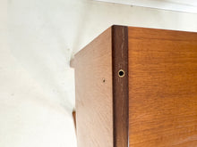 Afbeelding in Gallery-weergave laden, Teak Kast