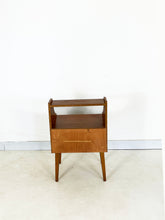 Afbeelding in Gallery-weergave laden, Mid-Century Night-Stand