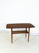 Afbeelding in Gallery-weergave laden, Vintage Teak Salontafel