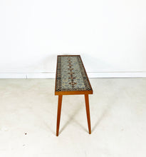 Load image into Gallery viewer, Vintage Mozaïek Bijzettafeltje