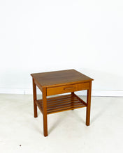 Afbeelding in Gallery-weergave laden, Vintage Nachtkastjes (set van 2)