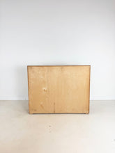 Afbeelding in Gallery-weergave laden, Ondiepe, Lage Vintage Kast