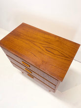 Load image into Gallery viewer, Kleine Teak Ladekast