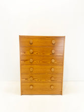 Afbeelding in Gallery-weergave laden, Jaren 70 Grenen Ladekast, Zweden
