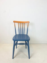 Afbeelding in Gallery-weergave laden, Spijlenstoel, opnieuw geschilderd