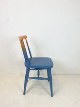 Afbeelding in Gallery-weergave laden, Spijlenstoel, opnieuw geschilderd