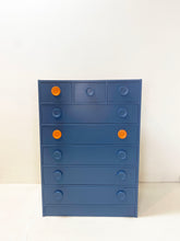 Afbeelding in Gallery-weergave laden, Jaren 70 Ladekast, opnieuw geschilderd