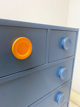 Afbeelding in Gallery-weergave laden, Jaren 70 Ladekast, opnieuw geschilderd