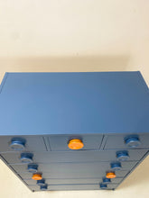 Afbeelding in Gallery-weergave laden, Jaren 70 Ladekast, opnieuw geschilderd