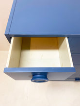 Afbeelding in Gallery-weergave laden, Jaren 70 Ladekast, opnieuw geschilderd