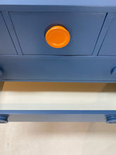 Afbeelding in Gallery-weergave laden, Jaren 70 Ladekast, opnieuw geschilderd