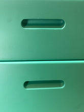 Afbeelding in Gallery-weergave laden, Hoge Ladekast uit Zweden