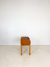 Afbeelding in Gallery-weergave laden, Teak Halkastje / Bank