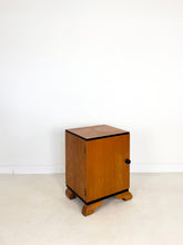 Afbeelding in Gallery-weergave laden, Art Deco Nachtkastjes (set van 2)