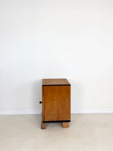 Afbeelding in Gallery-weergave laden, Art Deco Nachtkastjes (set van 2)