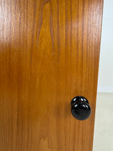 Afbeelding in Gallery-weergave laden, Art Deco Nachtkastjes (set van 2)