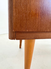 Afbeelding in Gallery-weergave laden, Vintage Teak Ladekast
