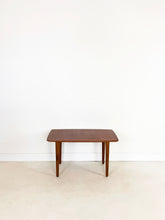 Afbeelding in Gallery-weergave laden, Teak Bijzettafel