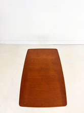 Afbeelding in Gallery-weergave laden, Teak Bijzettafel