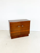 Afbeelding in Gallery-weergave laden, Vintage Teak Kastje