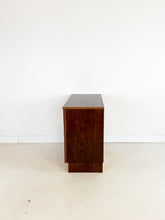 Afbeelding in Gallery-weergave laden, Vintage Teak Kastje