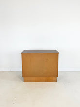 Afbeelding in Gallery-weergave laden, Vintage Teak Kastje