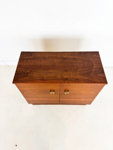 Afbeelding in Gallery-weergave laden, Vintage Teak Kastje