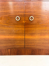 Afbeelding in Gallery-weergave laden, Vintage Teak Kastje